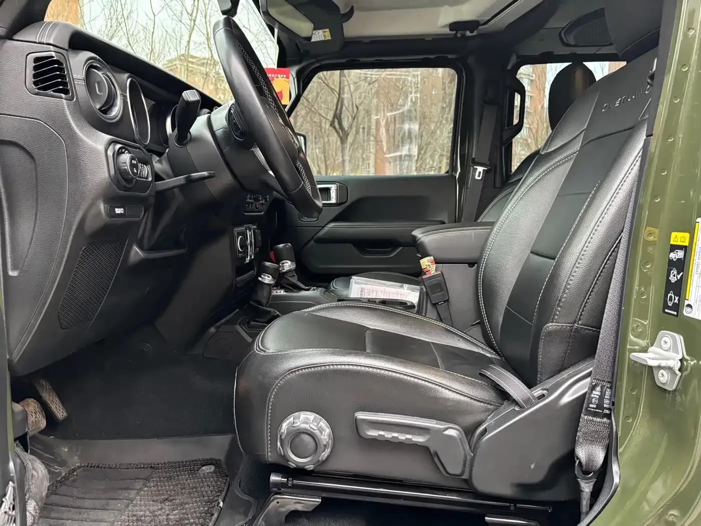 Gladiator 2022 3.6L First Edition — миниатюра 11
