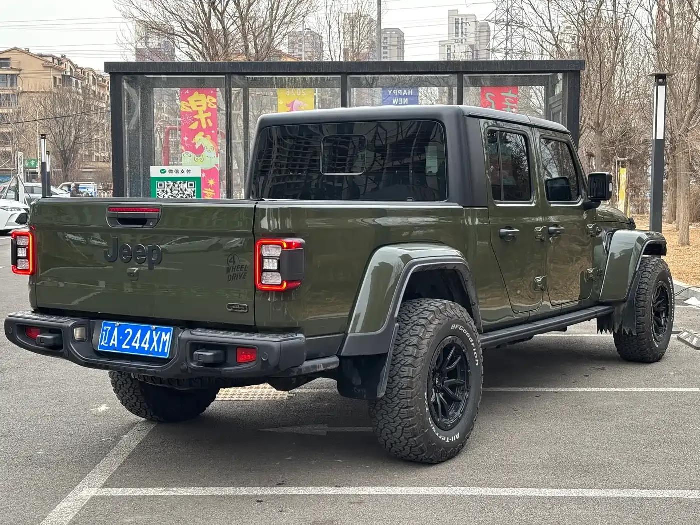 Gladiator 2022 3.6L First Edition — миниатюра 6