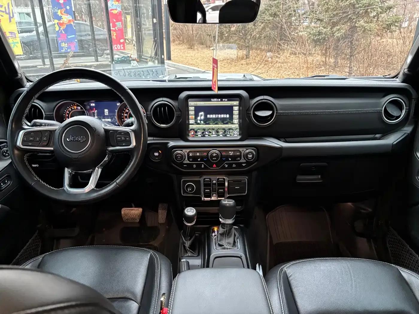 Gladiator 2022 3.6L First Edition — миниатюра 8