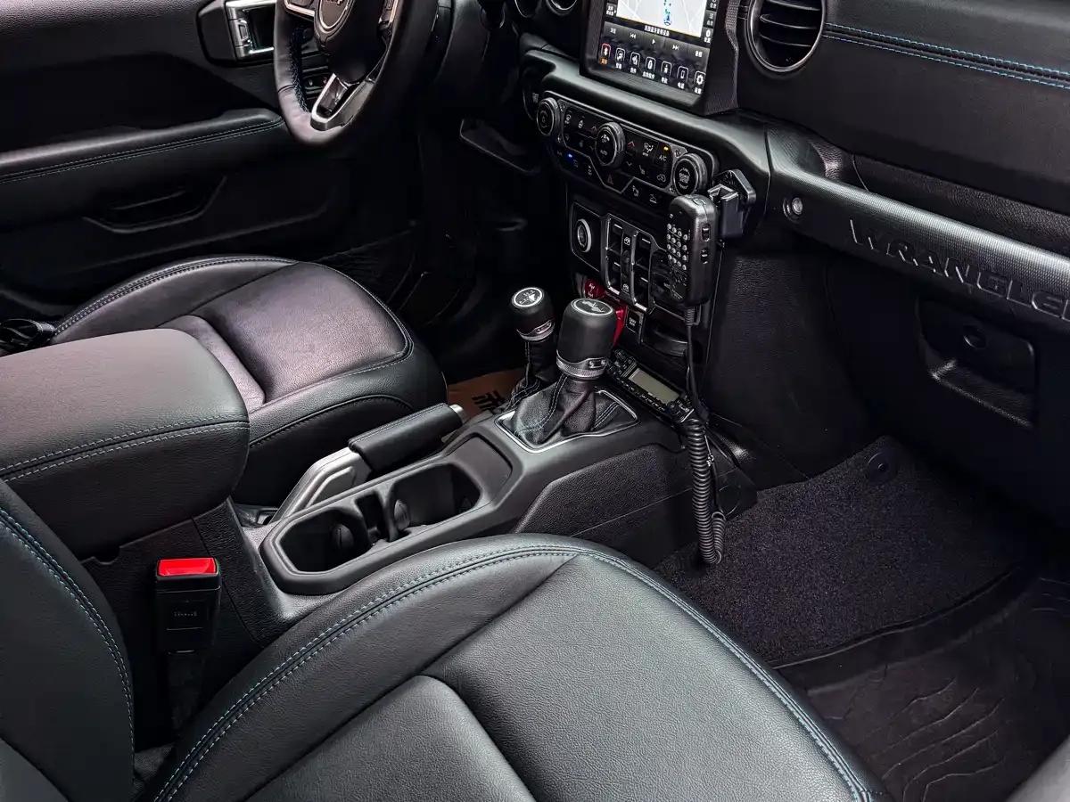 Jeep Wrangler Neo 2021 4-Door 2.0T 4xe Rubicon — миниатюра 16