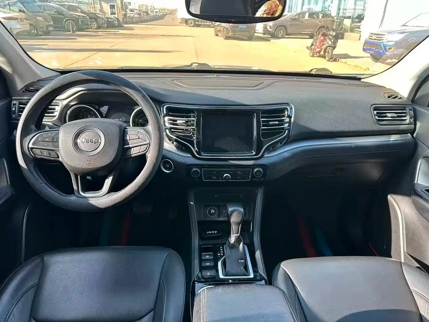 Commander 2018 2.0T 2WD Enjoy Edition (National V Emission Standard) — миниатюра 4