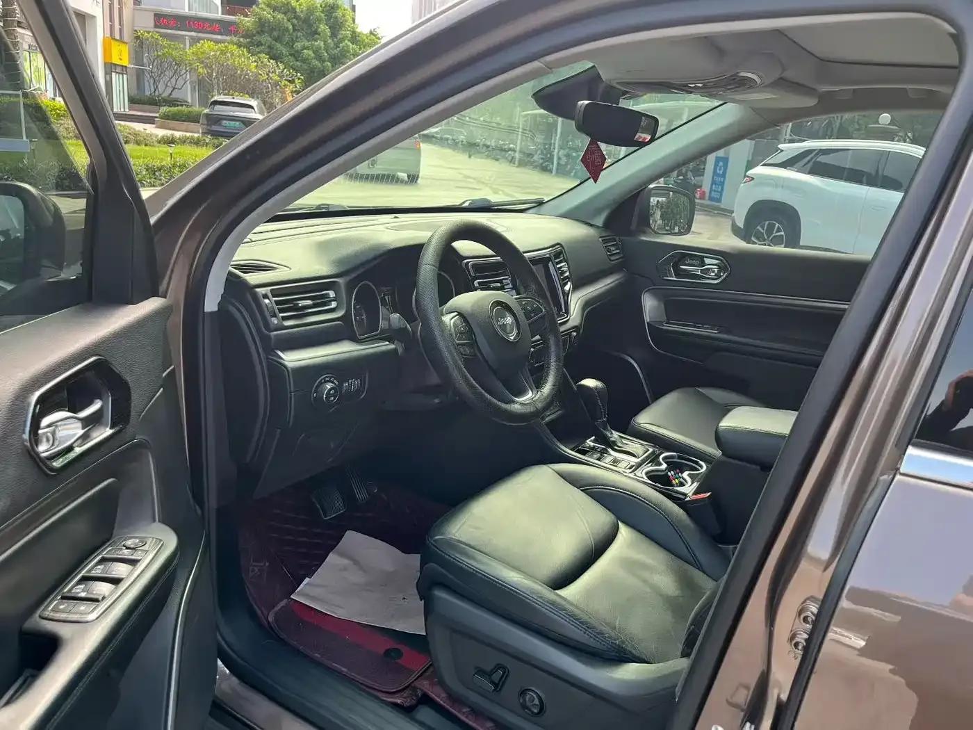 Commander 2018 2.0T 2WD Enjoy Edition (National V Emission Standard) — миниатюра 5