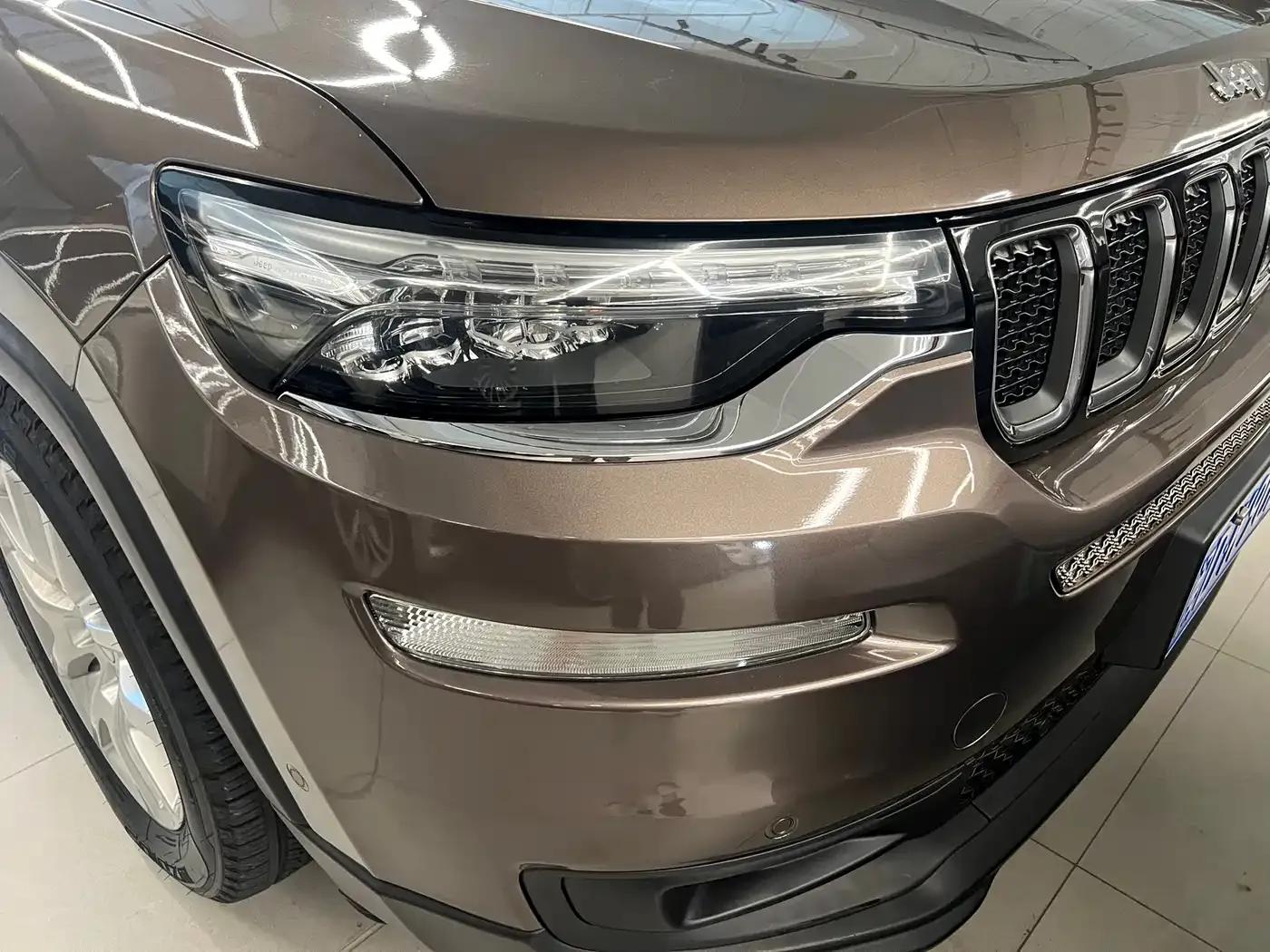 Commander 2018 2.0T 2WD Enjoy Edition (National V Emission Standard) — миниатюра 10