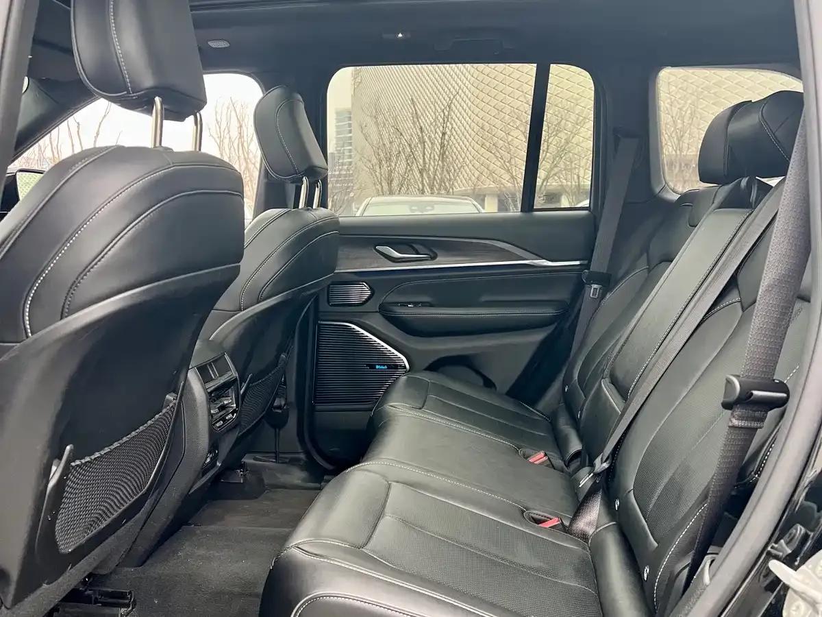 2023 Jeep Grand Cherokee 4xe Imported Model 4xe Peak Edition — миниатюра 24