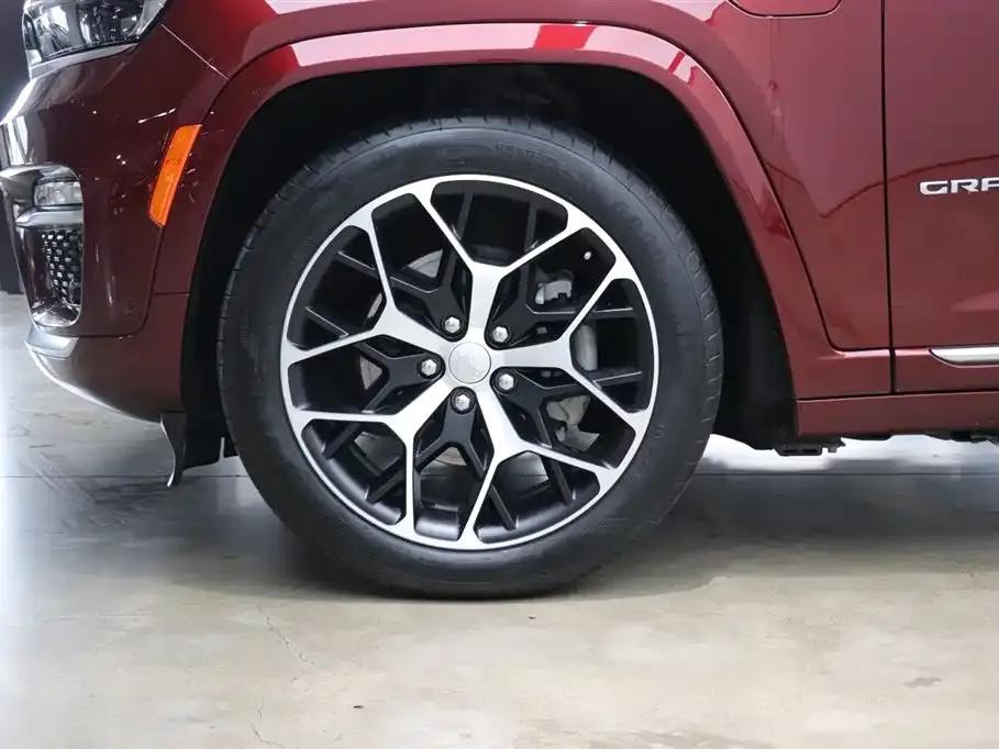 2023 Jeep Grand Cherokee 4xe (Imported) 4xe Premium Edition — миниатюра 30