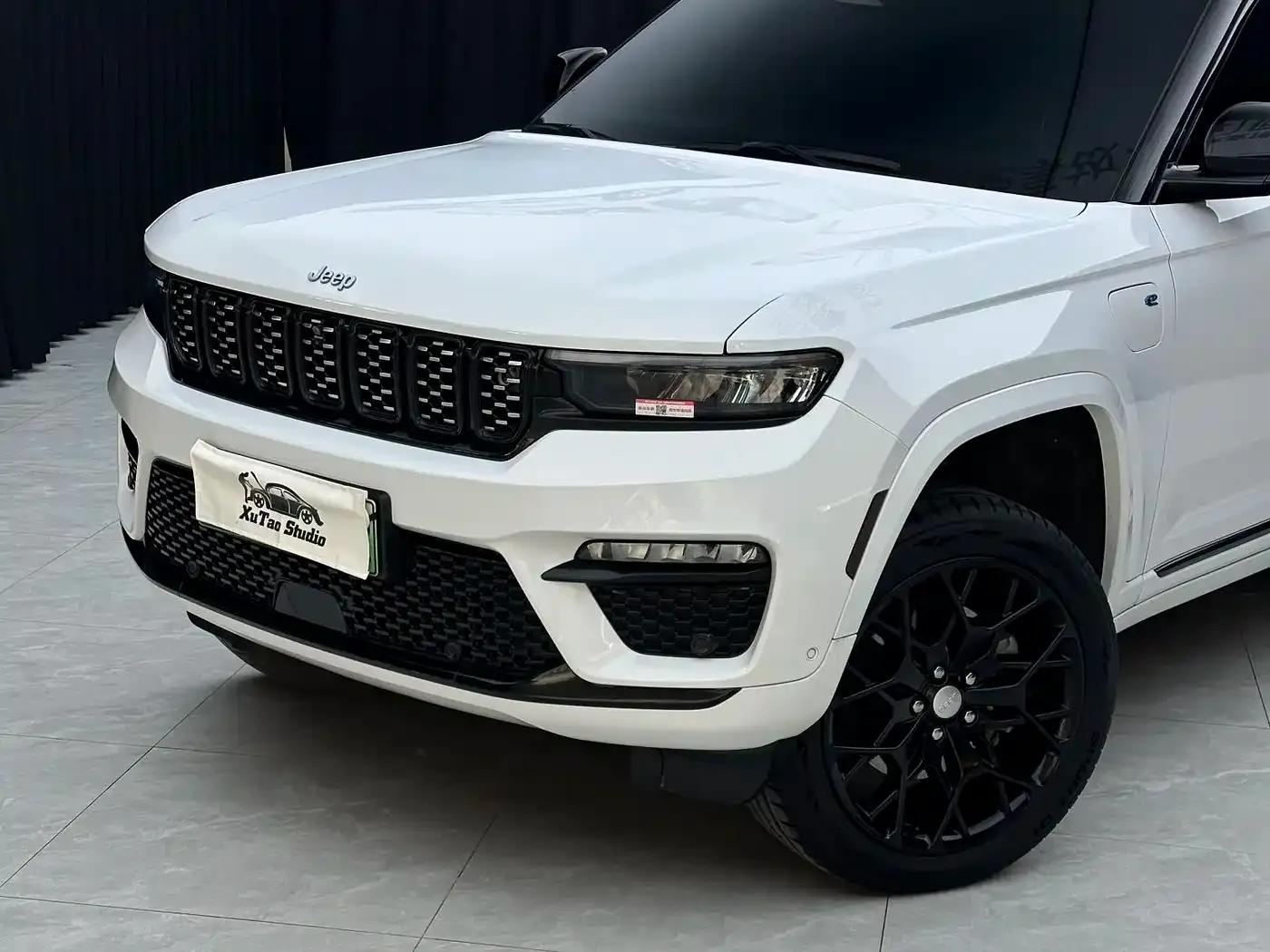 2023 Jeep Grand Cherokee 4xe Imported Model 4xe Peak Edition — миниатюра 2