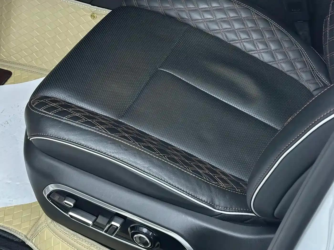 2023 Jeep Grand Cherokee 4xe Imported Model 4xe Peak Edition — миниатюра 14