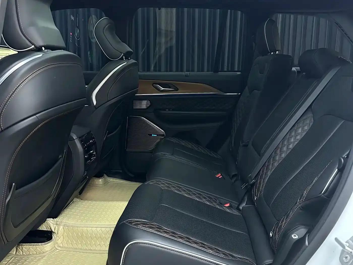 2023 Jeep Grand Cherokee 4xe Imported Model 4xe Peak Edition — миниатюра 16