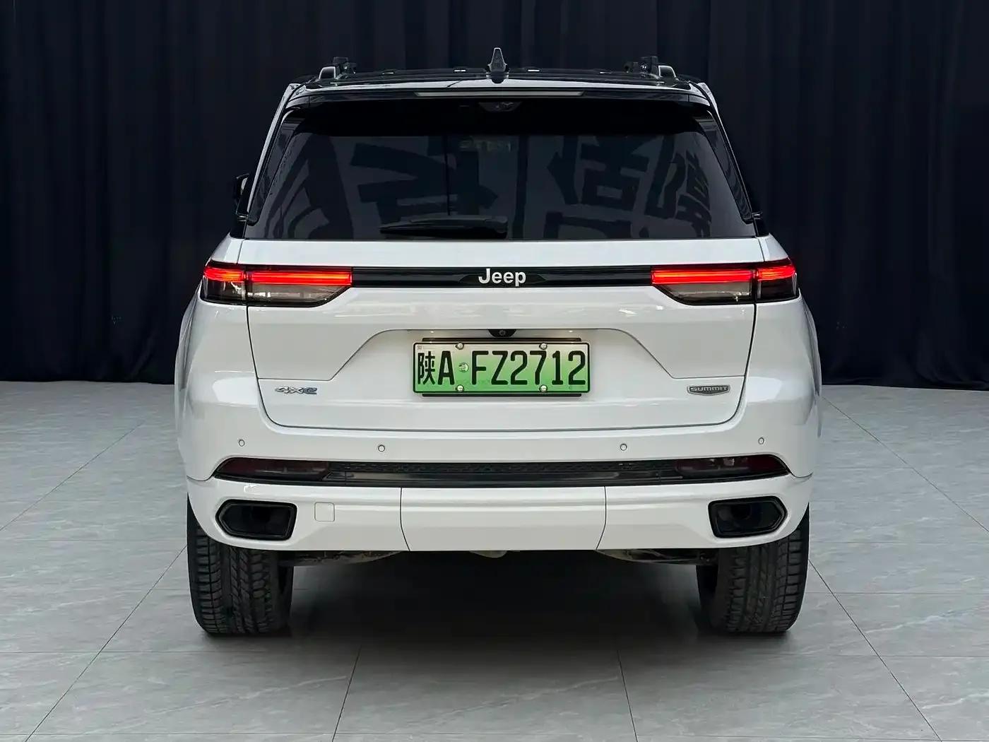 2023 Jeep Grand Cherokee 4xe Imported Model 4xe Peak Edition — миниатюра 17
