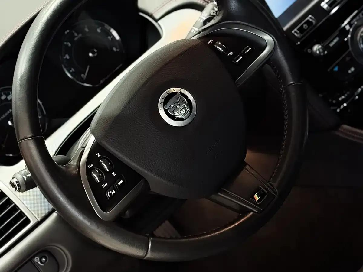 2013 Jaguar XK R 5.0L Master Collection Coupe — миниатюра 11