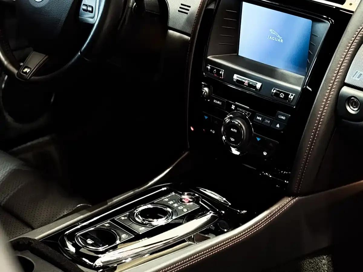 2013 Jaguar XK R 5.0L Master Collection Coupe — миниатюра 14
