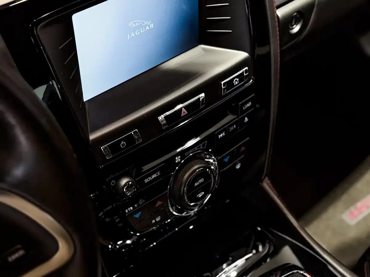 2013 Jaguar XK R 5.0L Master Collection Coupe — миниатюра 16