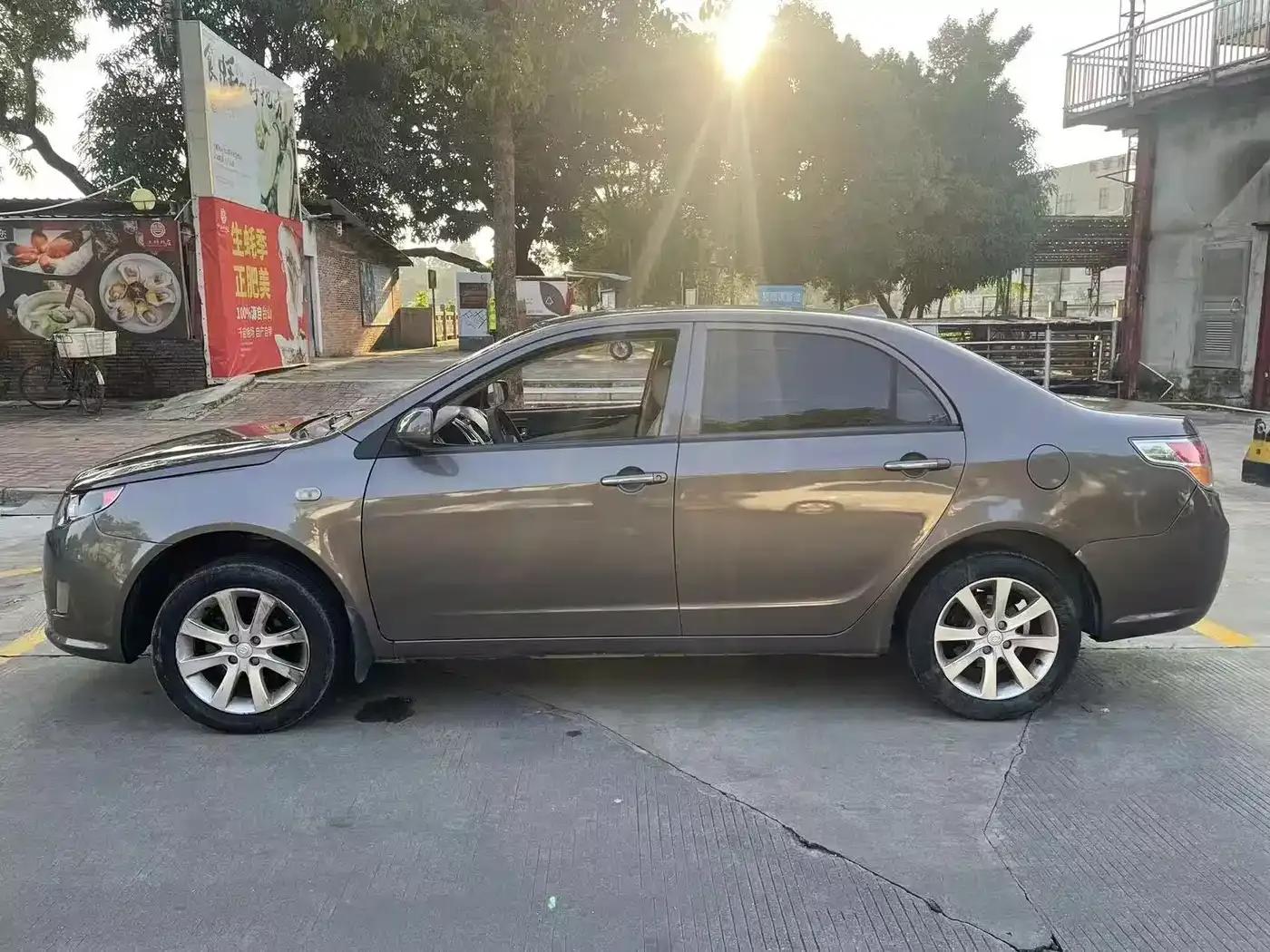 Golden Eagle 2011 Cross 1.5L Manual Deluxe VVT — миниатюра 8