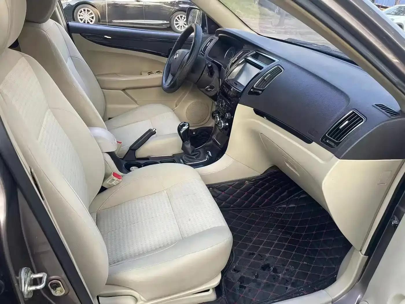 Golden Eagle 2011 Cross 1.5L Manual Deluxe VVT — миниатюра 9