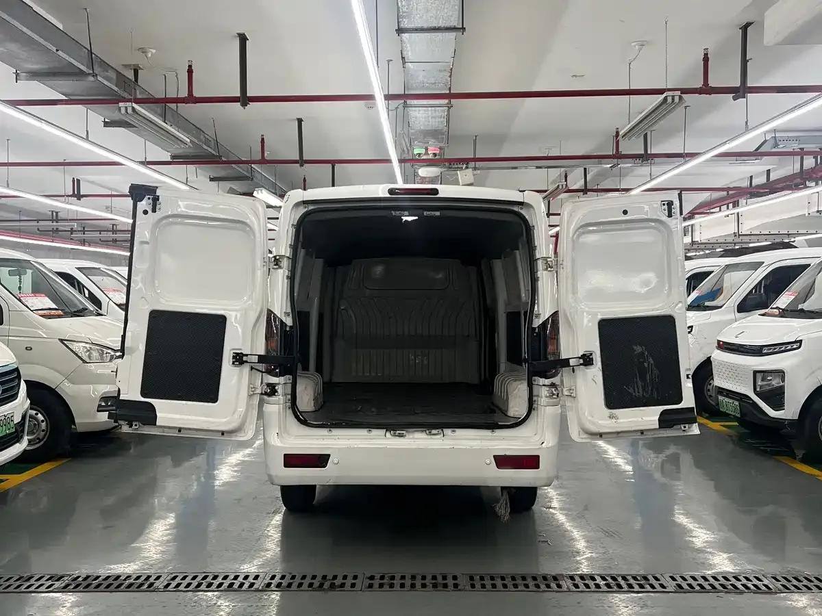 Blue Cat 2023 M2 Guoxuan High-Tech 41.93kWh Comfort Edition — миниатюра 7