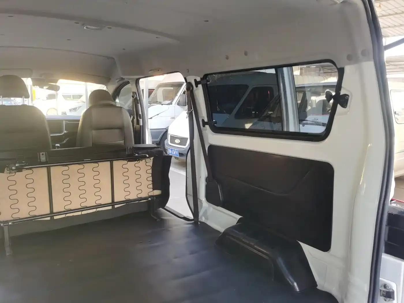 Golden Lion M Classic 2024 Model 1.5L Touring Lion Bus (5 Seats) — миниатюра 15
