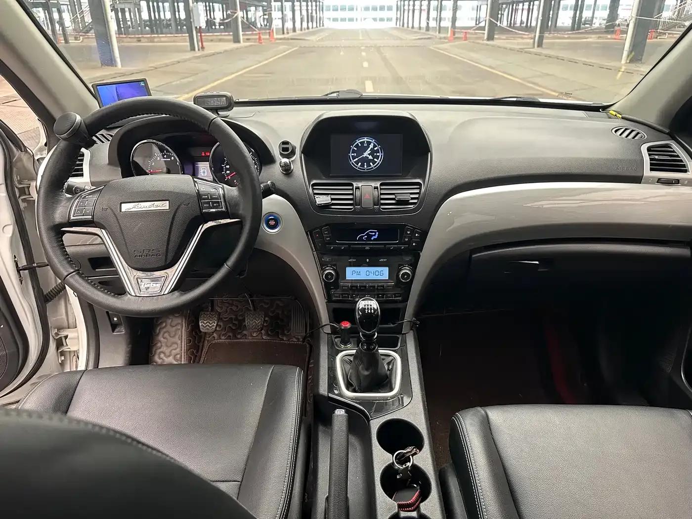 Jinbei S70 2017 1.5T Fashion Edition 5-seater — миниатюра 11