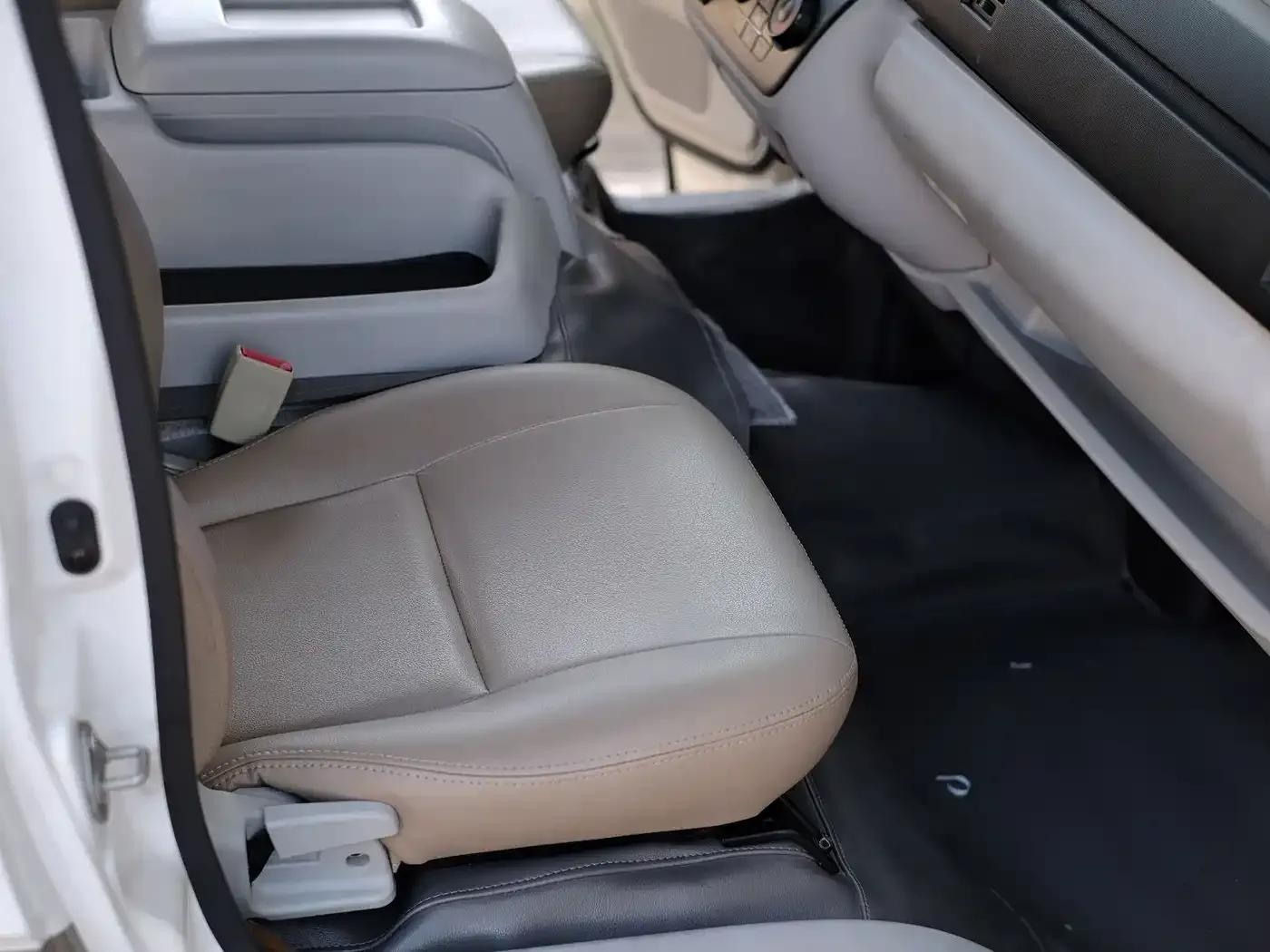 Jinbei Grand Haishi 2016 Model 2.4L Grand Haishi L Luxury Edition — миниатюра 27