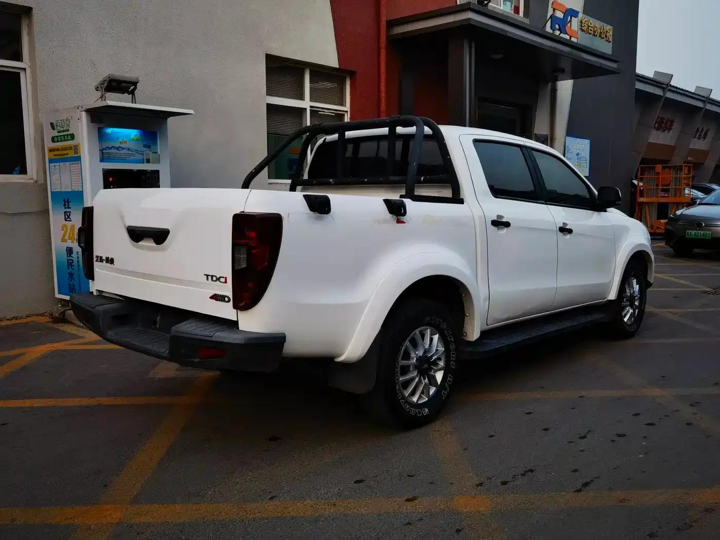 Yuhu 3 2018 2.5T Diesel 2WD Luxury Edition Standard Wheelbase — миниатюра 4