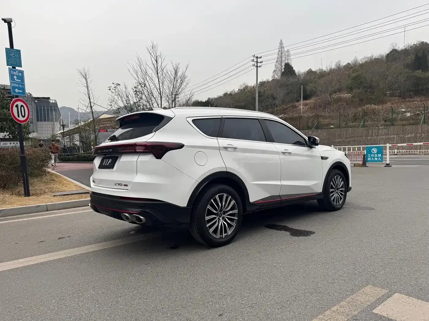 Jetour X70 PRO 2023 1.6T DCT Enjoy PRO 5-seater — миниатюра 5