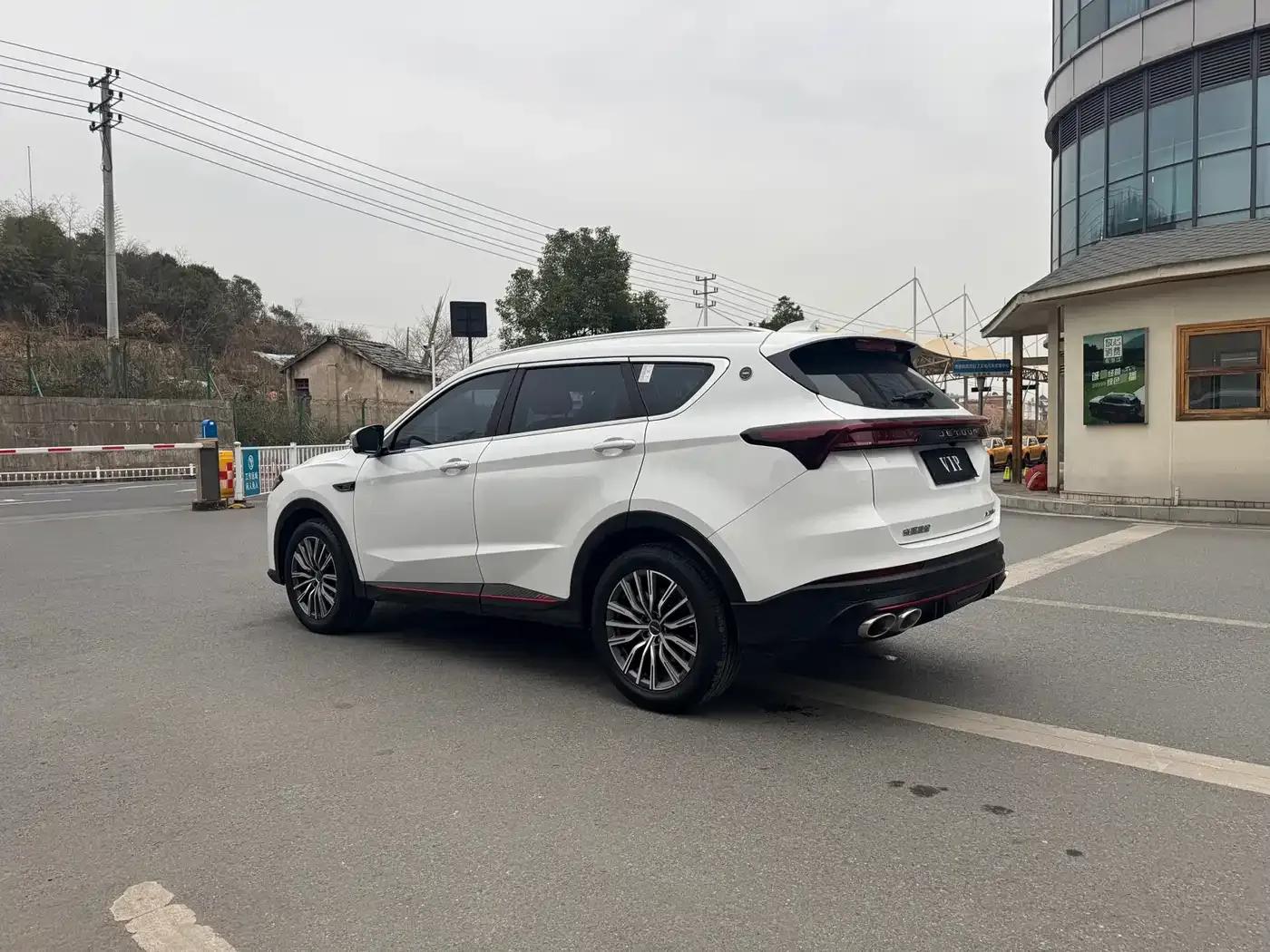 Jetour X70 PRO 2023 1.6T DCT Enjoy PRO 5-seater — миниатюра 8