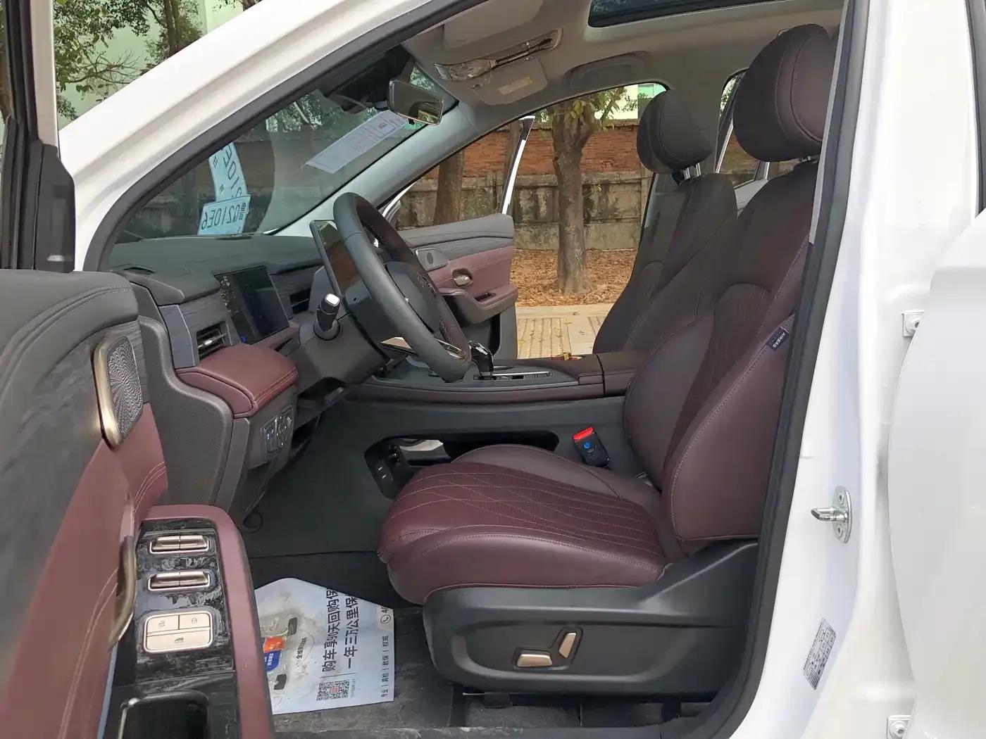 Jetour X90 PRO 2024 2.0T DCT Luxury Edition 5-seater — миниатюра 12