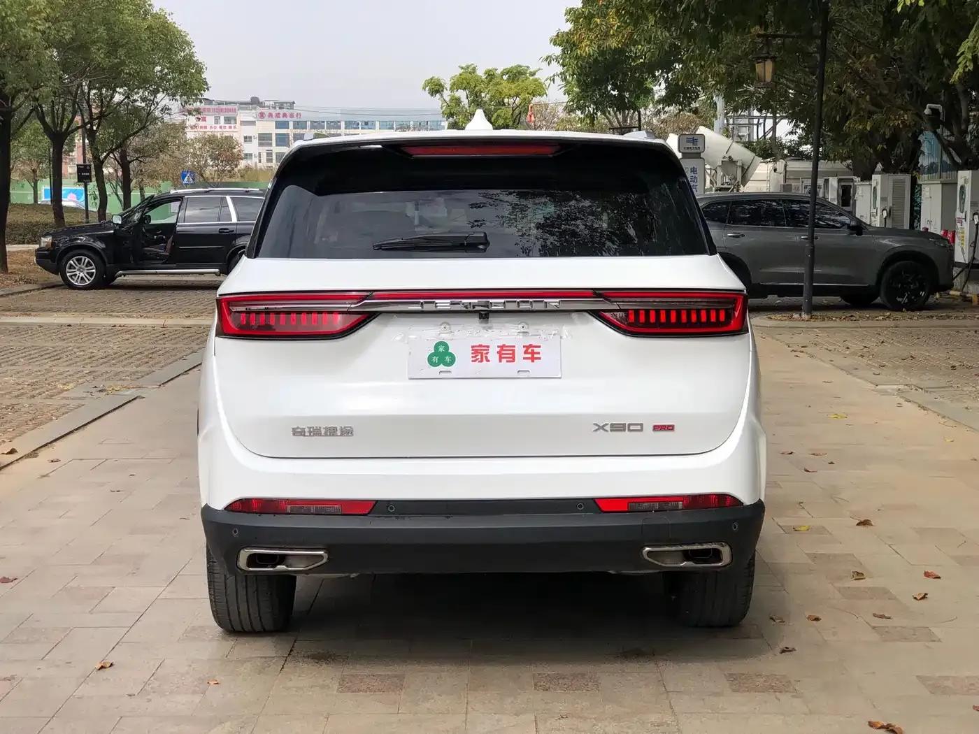 Jetour X90 PRO 2024 2.0T DCT Luxury Edition 5-seater — миниатюра 7