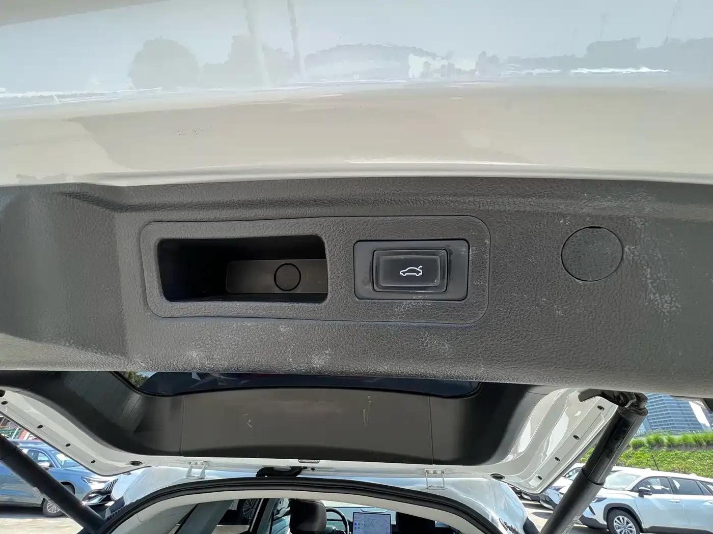 Jetour X90 PRO 2024 1.6T DCT Luxury Edition 7-seater — миниатюра 16