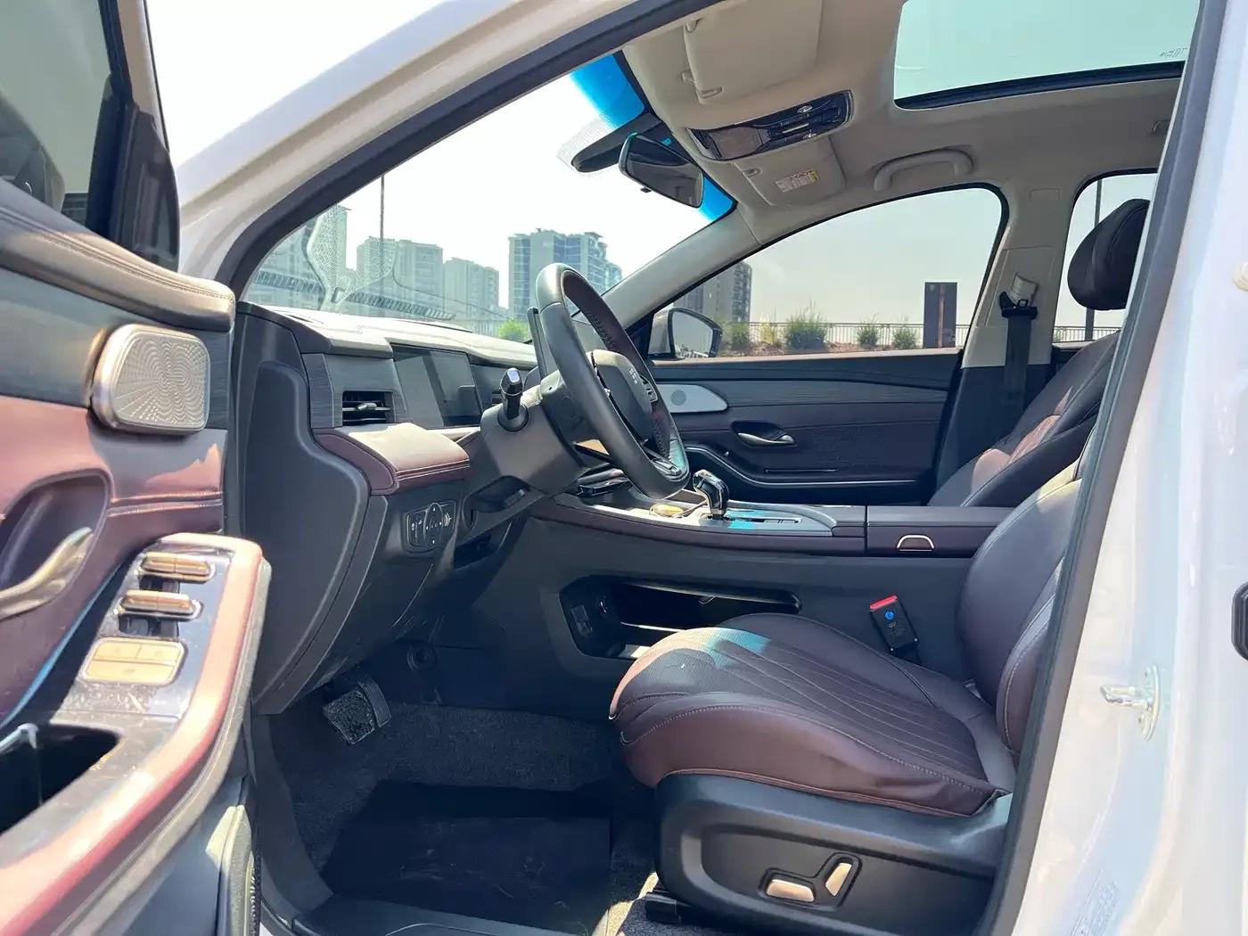 Jetour X90 PRO 2024 1.6T DCT Luxury Edition 7-seater — миниатюра 6
