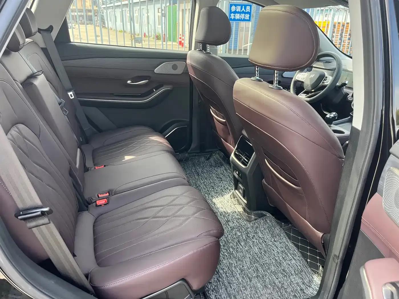 Jetour X90 PRO 2024 2.0T DCT Luxury Edition 5-seater — миниатюра 11