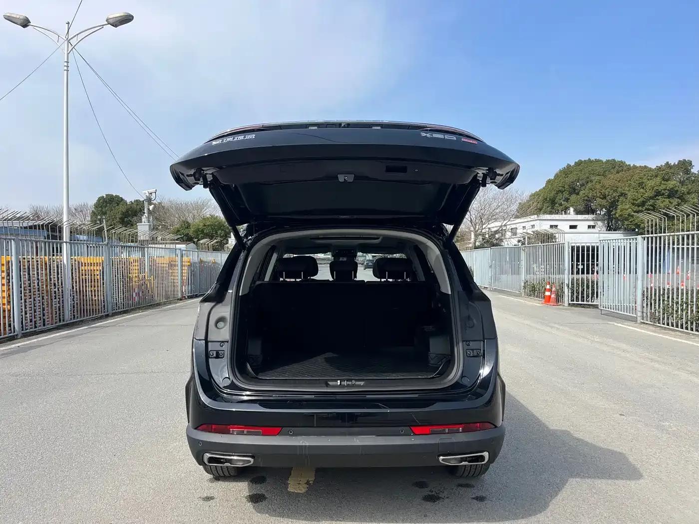 Jetour X90 PRO 2024 2.0T DCT Luxury Edition 5-seater — миниатюра 13