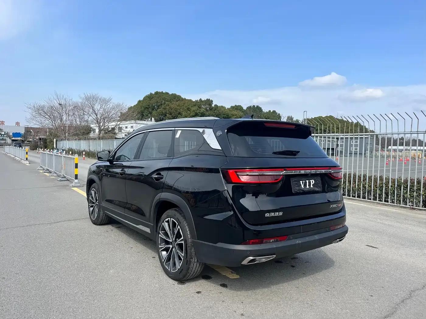 Jetour X90 PRO 2024 2.0T DCT Luxury Edition 5-seater — миниатюра 17