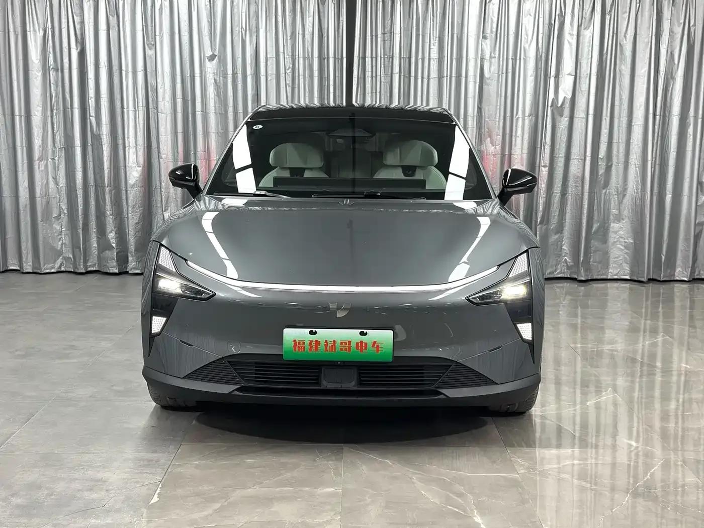 2025 Geely 01 Max Long Range Edition (Refreshed Model) — миниатюра 2