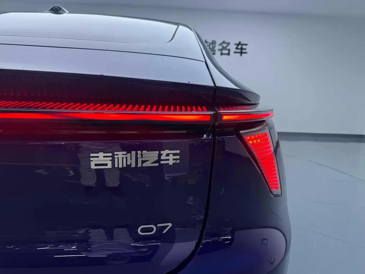 2024 Geely X7 Standard Edition — миниатюра 7