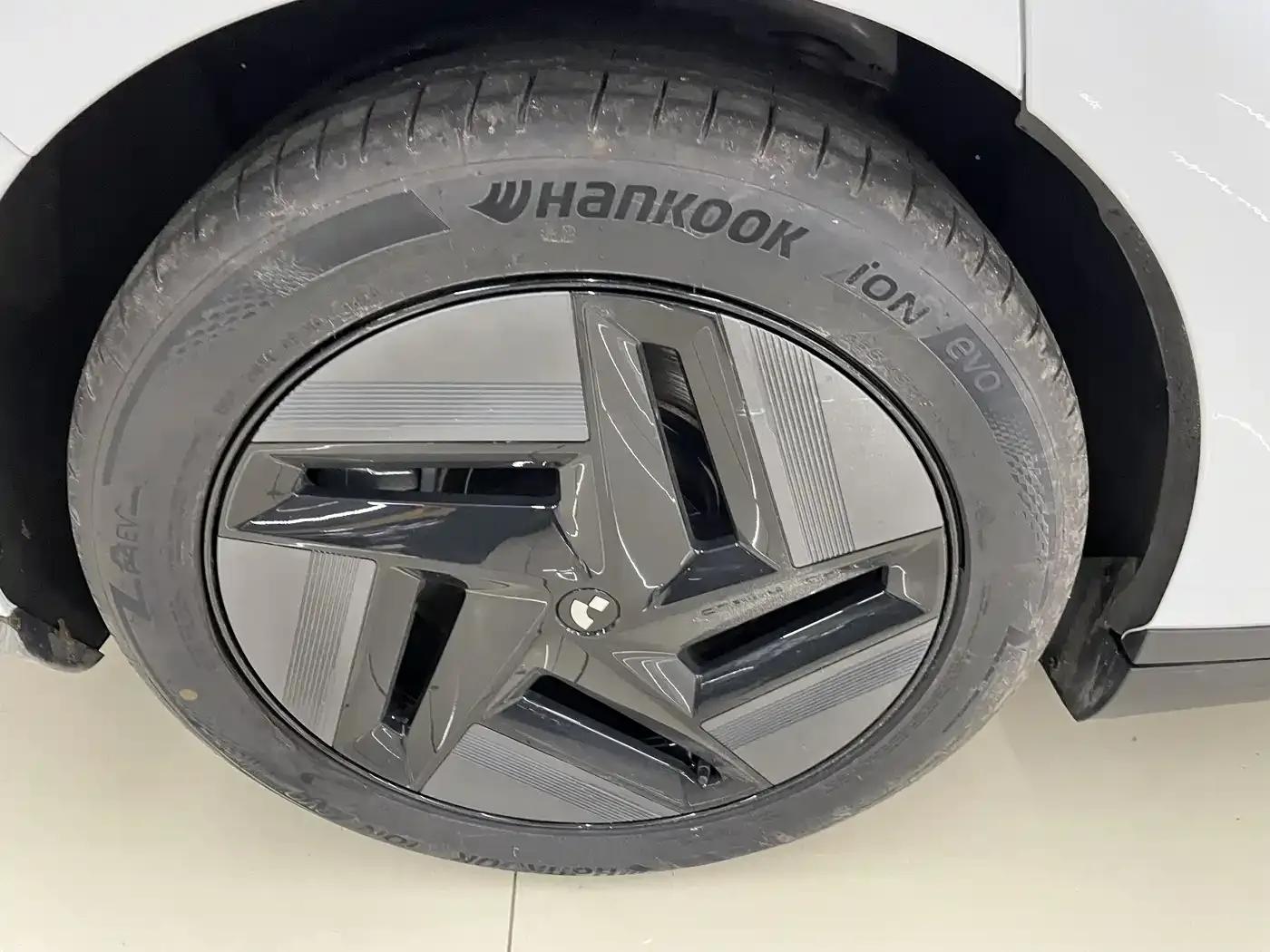 2024 Geely X7 Standard Edition — миниатюра 16