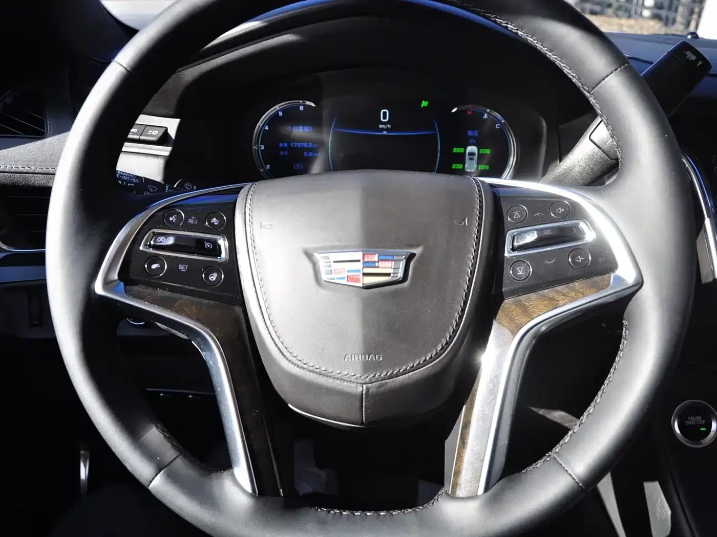 2017 Cadillac Escalade 6.2L ESV Platinum Edition Extended Wheelbase — миниатюра 9