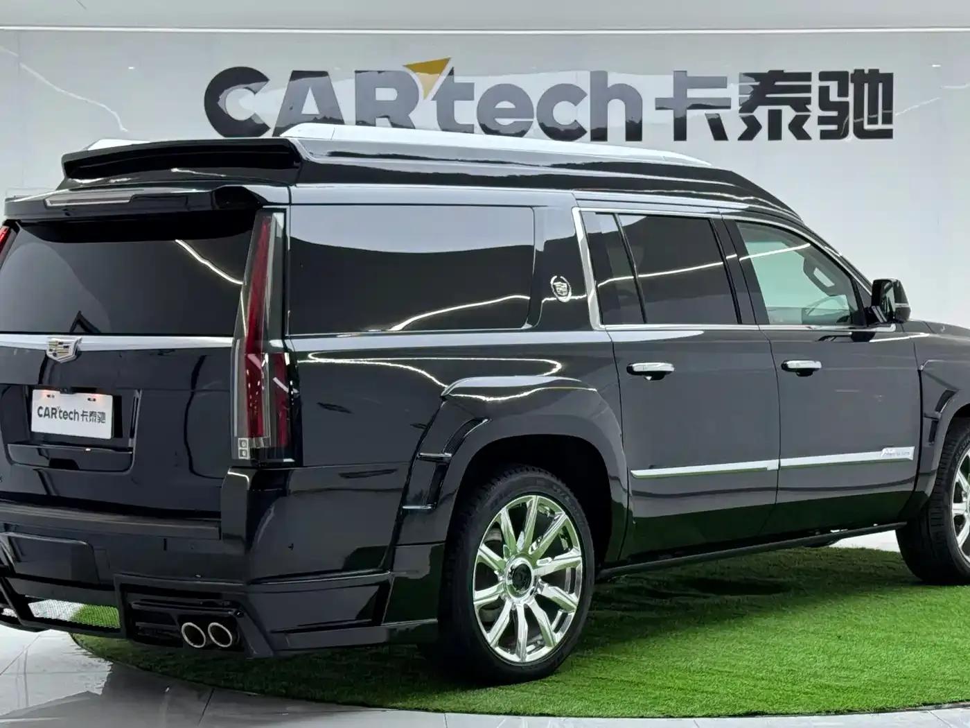 2017 Cadillac Escalade 6.2L ESV Platinum Edition Extended Wheelbase — миниатюра 2