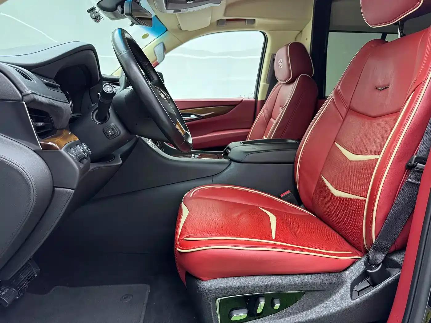 2017 Cadillac Escalade 6.2L ESV Platinum Edition Extended Wheelbase — миниатюра 16