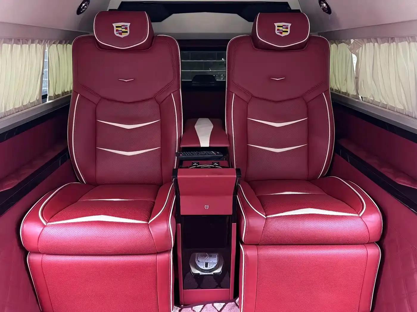 2017 Cadillac Escalade 6.2L ESV Platinum Edition Extended Wheelbase — миниатюра 18