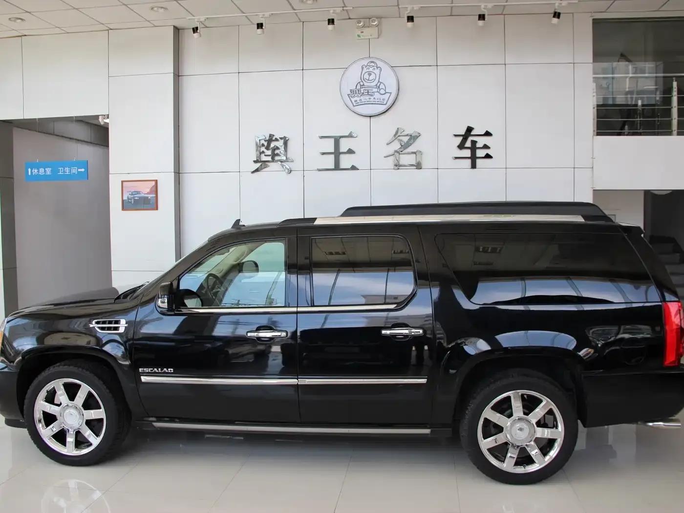 2008 Cadillac Escalade 6.2 AWD — миниатюра 4