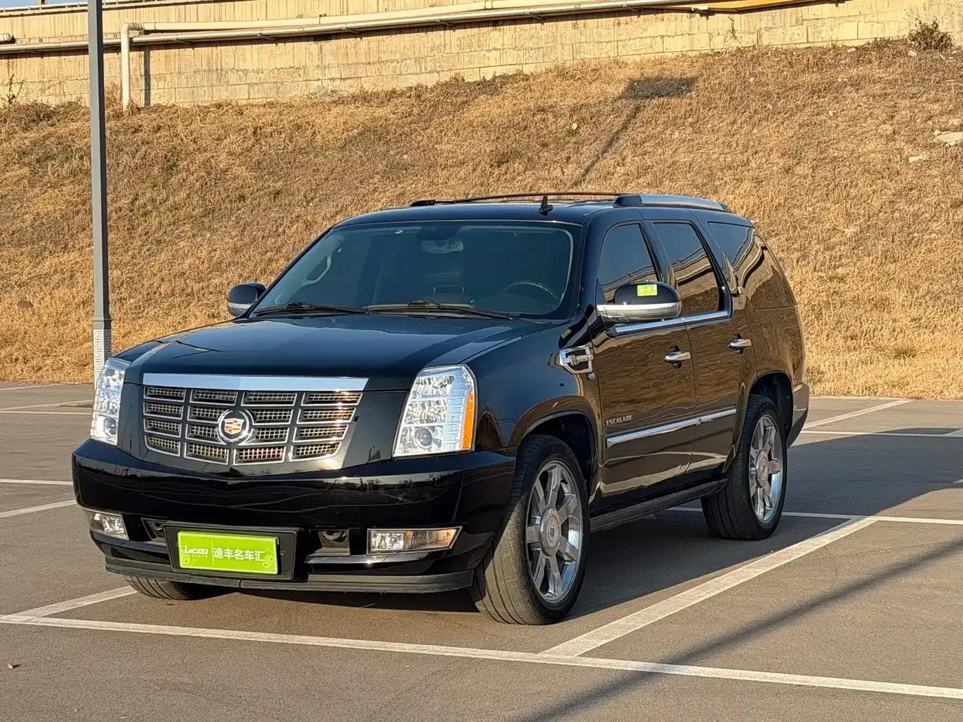 2010 Cadillac Escalade 6.0 Hybrid — миниатюра 1