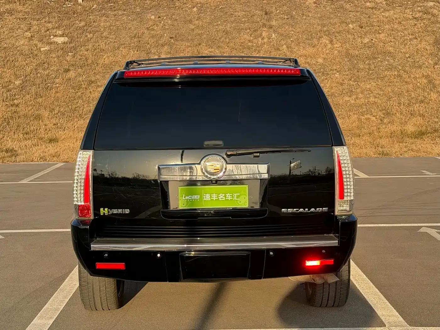 2010 Cadillac Escalade 6.0 Hybrid — миниатюра 7