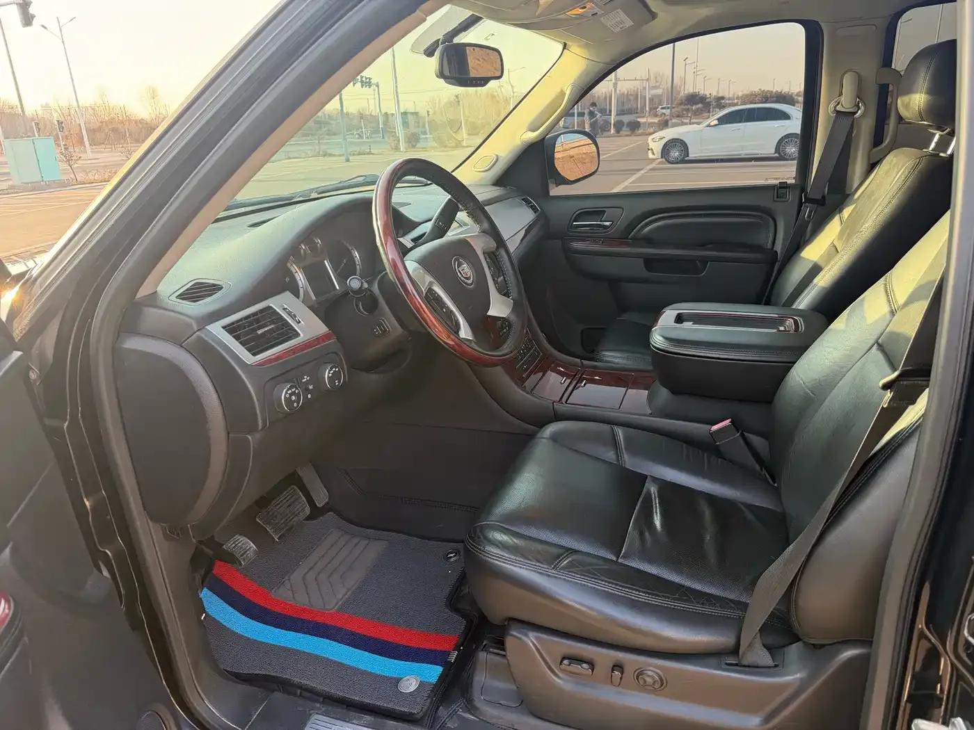 2010 Cadillac Escalade 6.0 Hybrid — миниатюра 8
