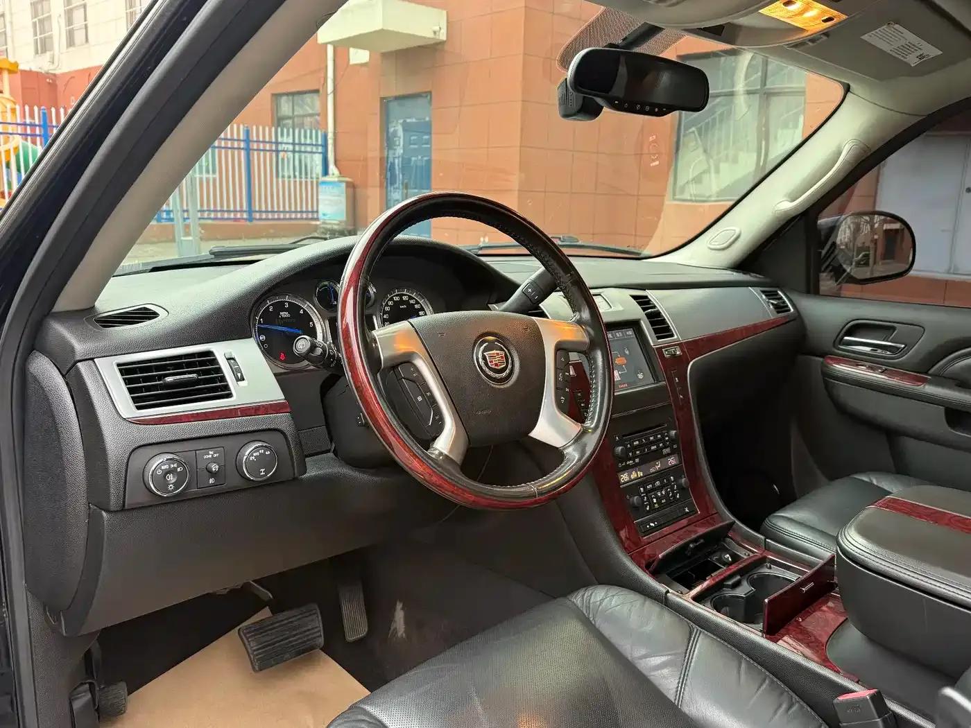 2010 Cadillac Escalade 6.0 Hybrid — миниатюра 9
