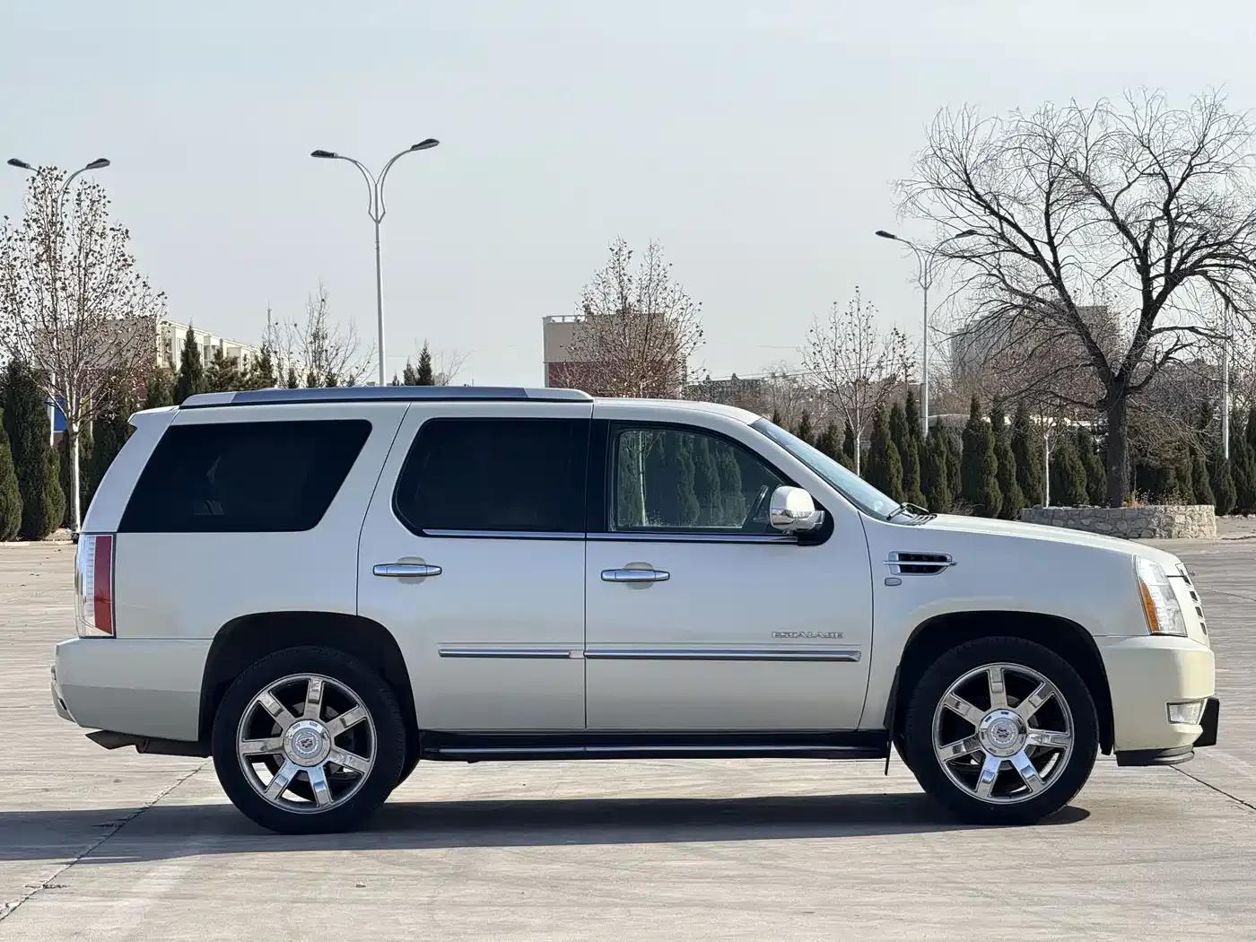 2007 Cadillac Escalade 6.2 AWD — миниатюра 8