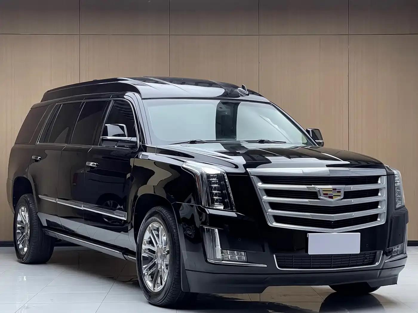 2017 Cadillac Escalade 6.2L ESV Platinum Edition Extended Wheelbase — миниатюра 2