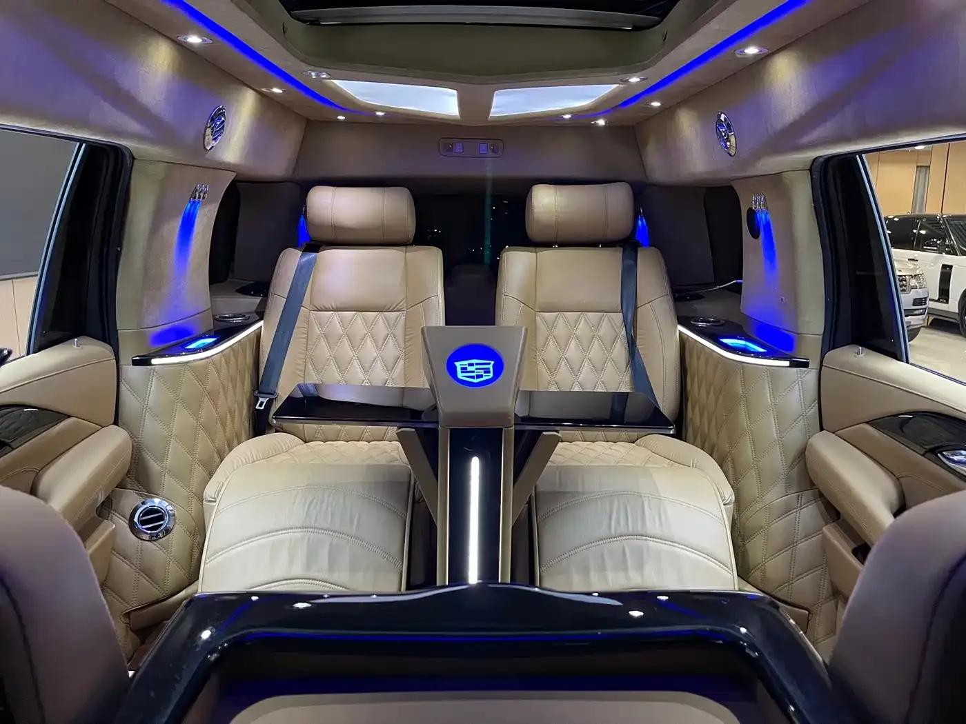 2017 Cadillac Escalade 6.2L ESV Platinum Edition Extended Wheelbase — миниатюра 14