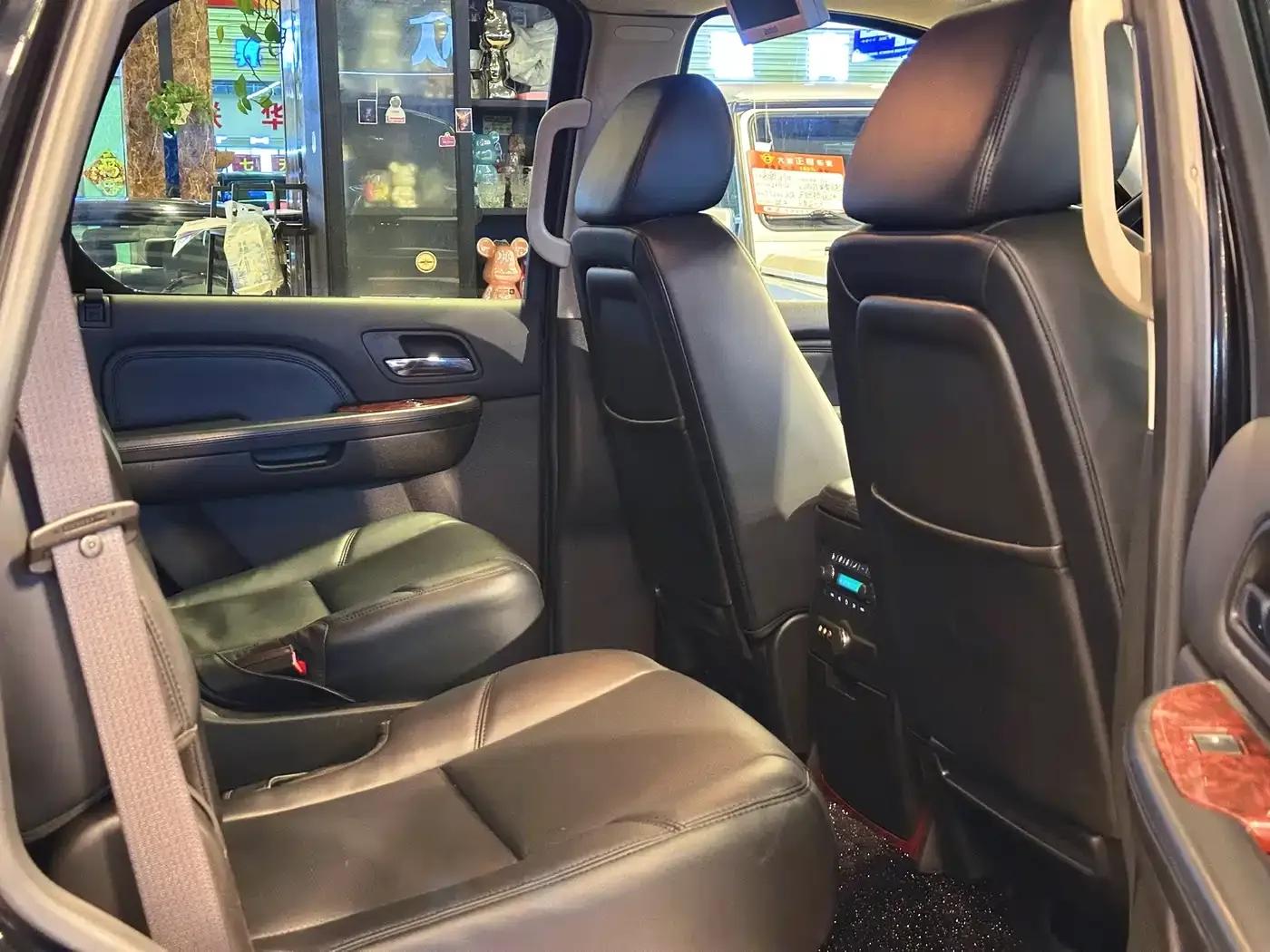 2008 Cadillac Escalade 6.2 AWD — миниатюра 13