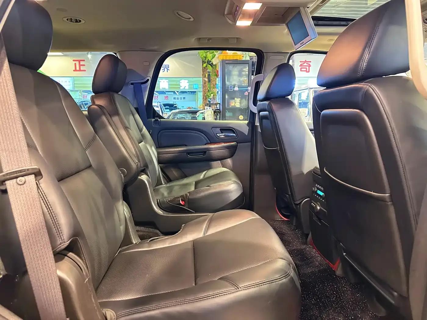 2008 Cadillac Escalade 6.2 AWD — миниатюра 14