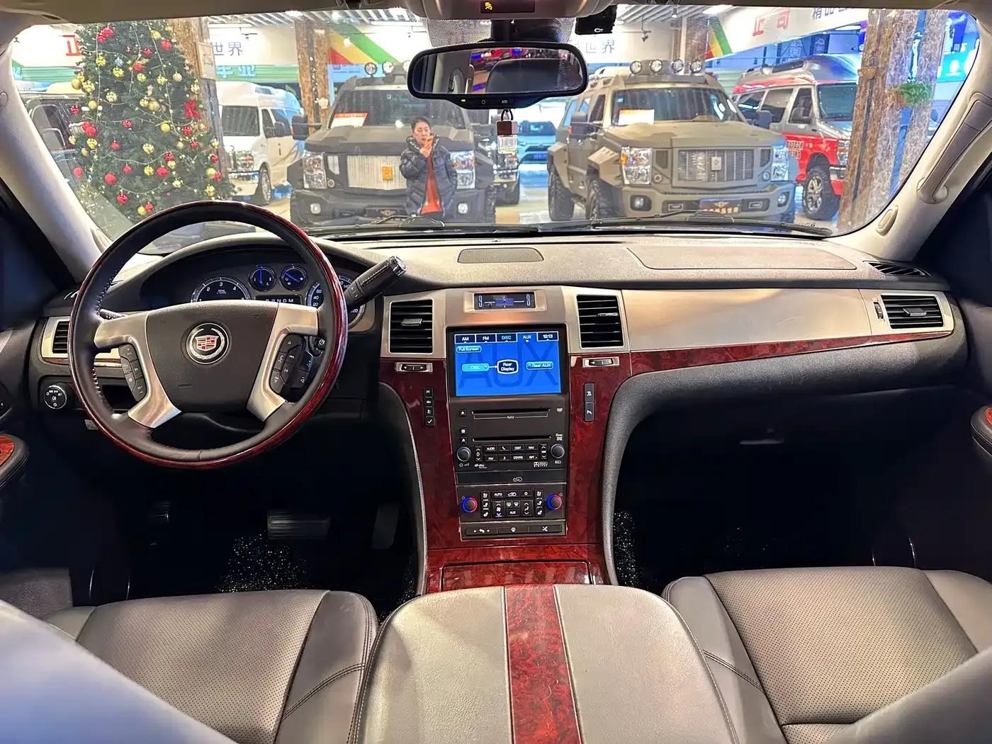 2008 Cadillac Escalade 6.2 AWD — миниатюра 23